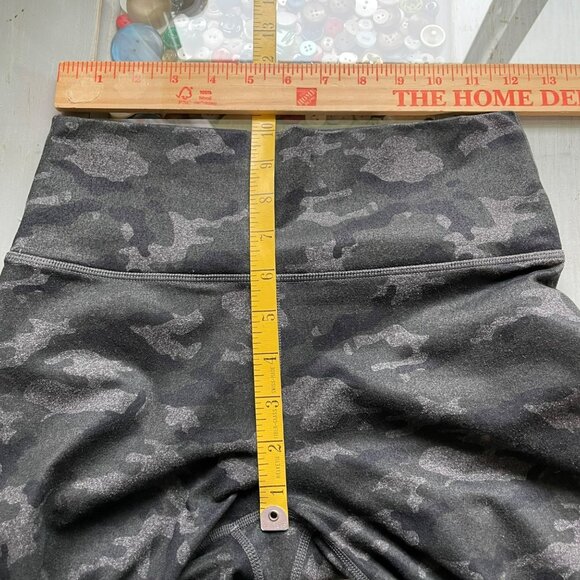 Fabletics PowerHold Leggings Define High Waisted 7/8 Camouflage Yoga Size Small - Picture 5 of 6